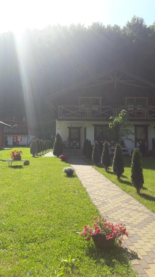 Hotel U Druziv Poljana Exterior foto